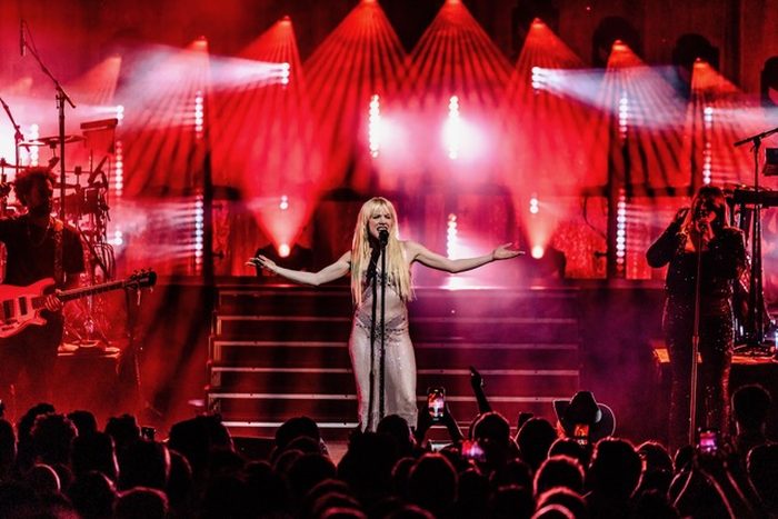Carly Rae Jepsen Oz tour  — photo 3