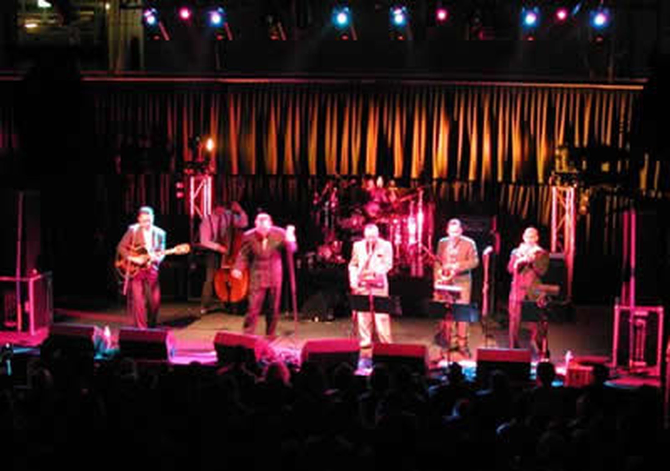 Royal Crowne Revue